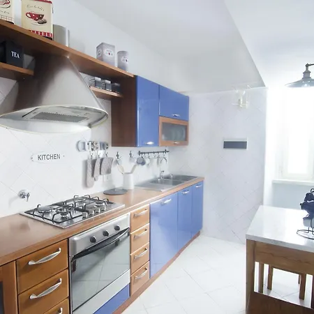 Lucia Di Casa Dipinta * Roma