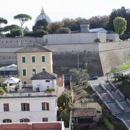 Lucia Di Casa Dipinta Roma